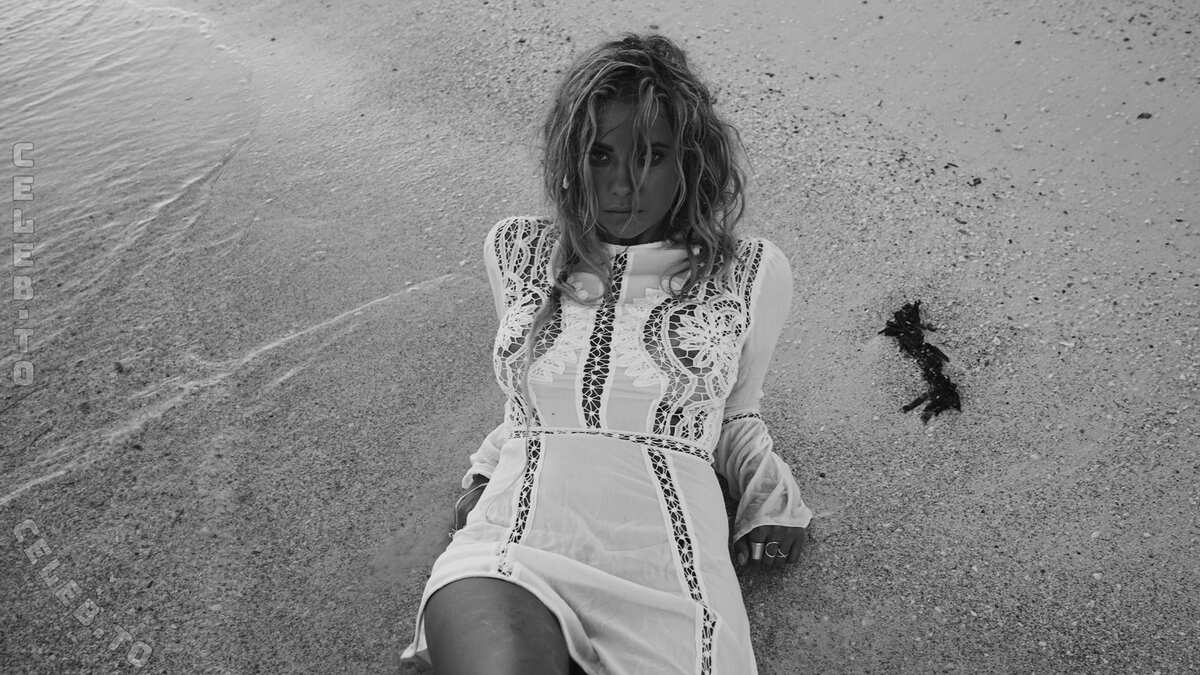 Ashley Benson nude photo 8