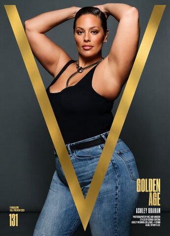 Ashley Graham nude photo 9