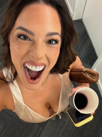 Ashley Graham nude photo 3