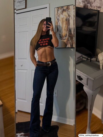 Ashley Hawks Fresh (2 photos)