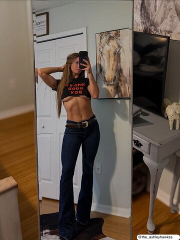 Ashley Hawks nude photo 1
