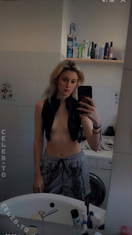 Ashley Shira nude photo 40