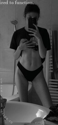 Ashley Shira nude photo 19