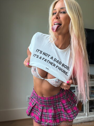 AshleyK Hawaii nude photo 42