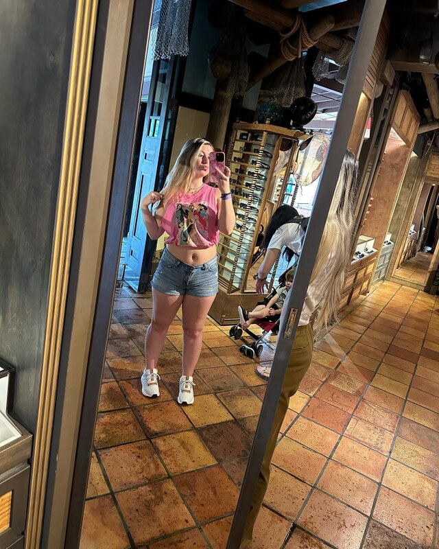 Ashleyyrobersonn nude photo 1