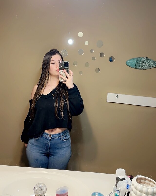 Ashleyyrobersonn nude photo 1