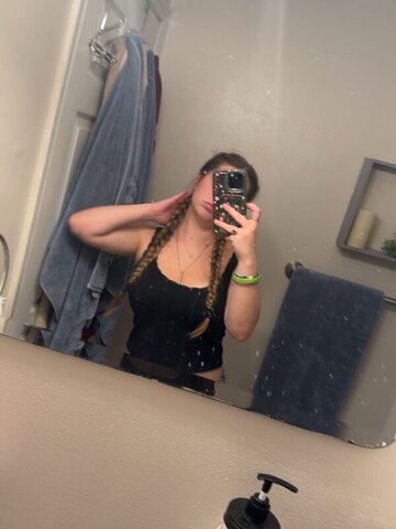 Ashleyyrobersonn nude photo 11