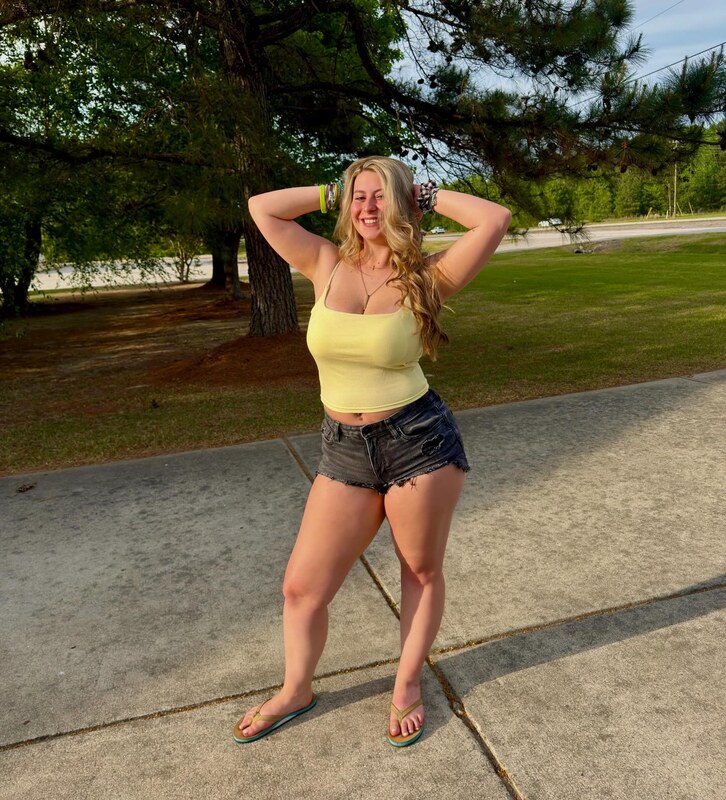 Ashleyyrobersonn nude photo 3