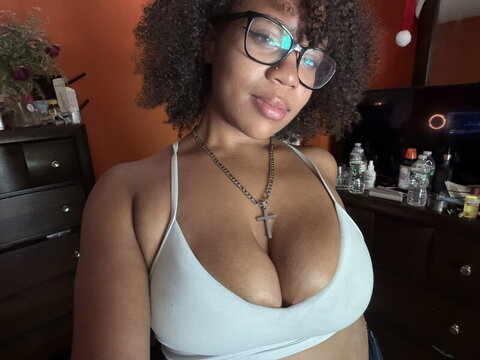 Ashlielol nude photo 2
