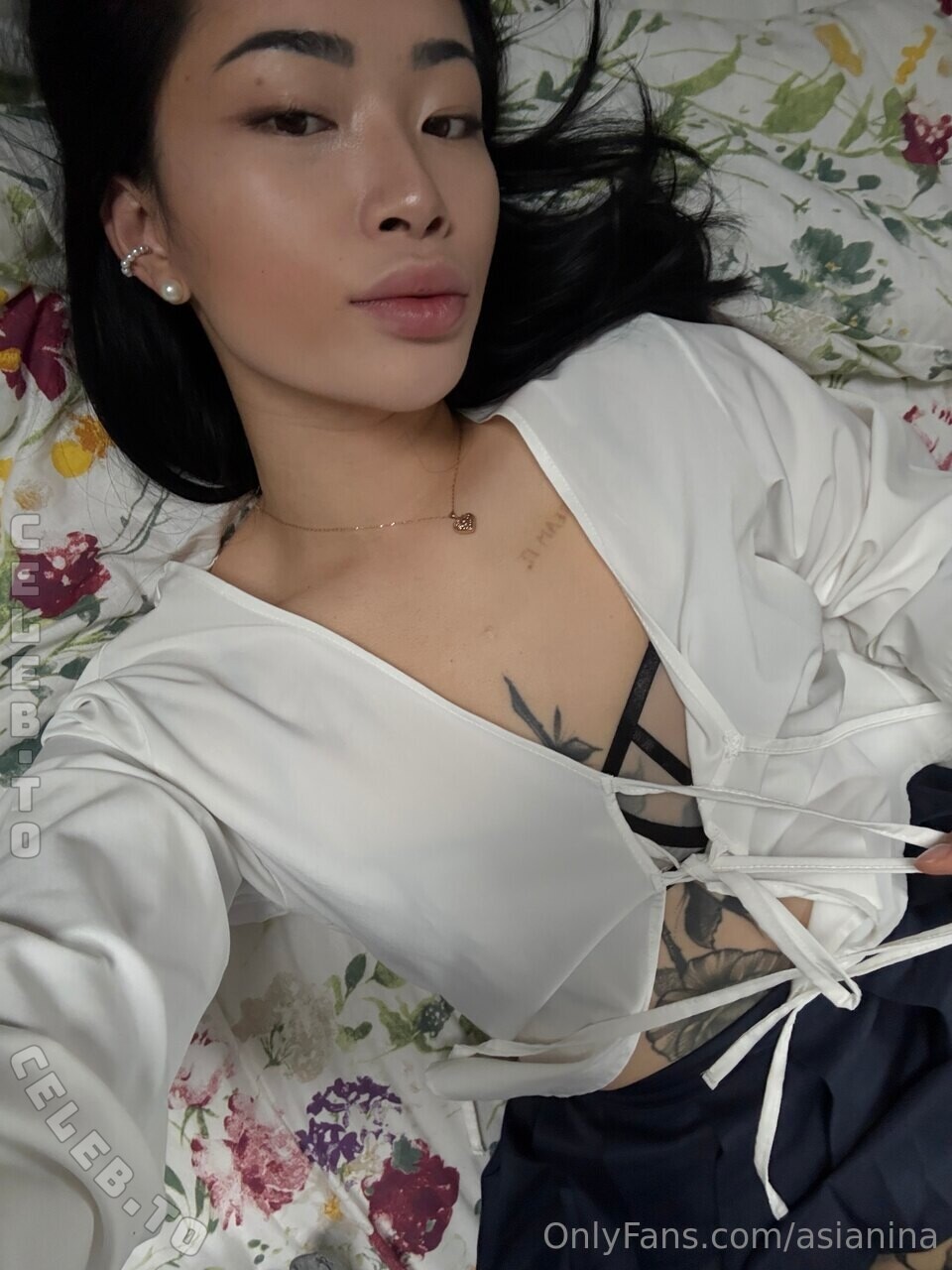ASIA NINA nude photo 3
