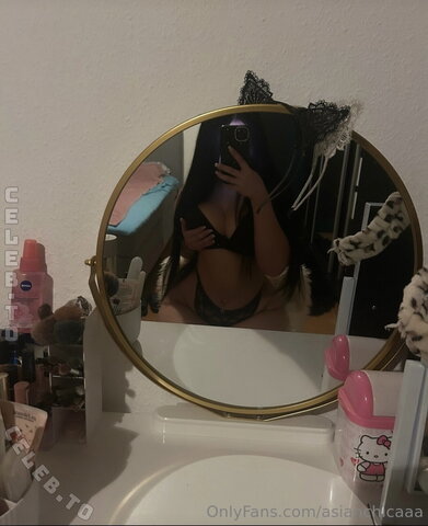 asianchicaaa nude photo 3