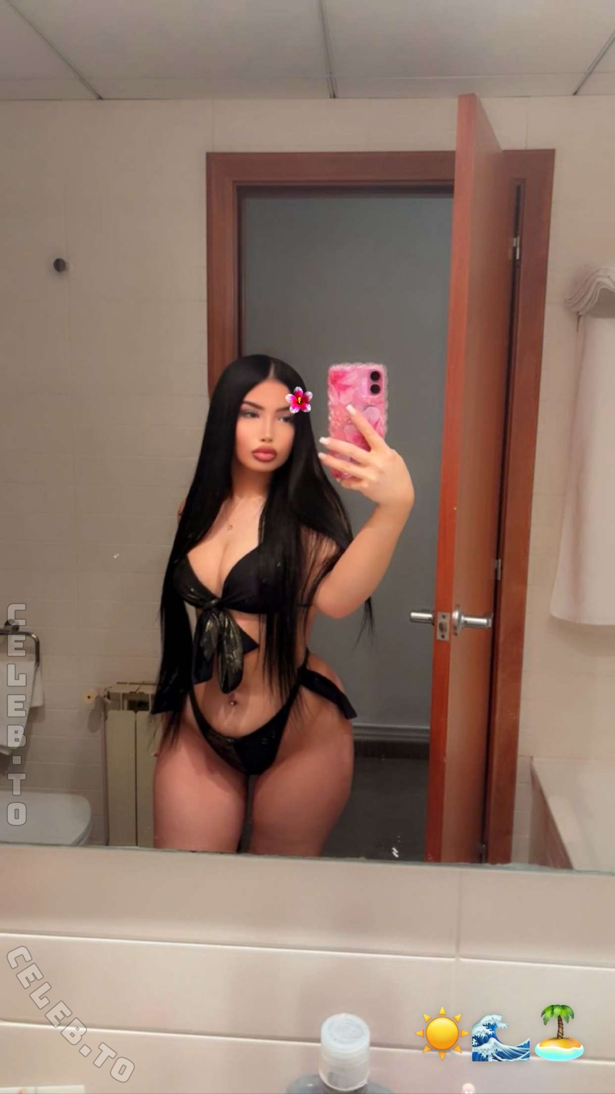 asianchicaaa nude photo 1