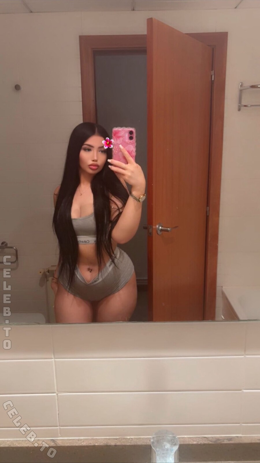 asianchicaaa nude photo 2
