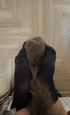 Asleyia nude photo 11