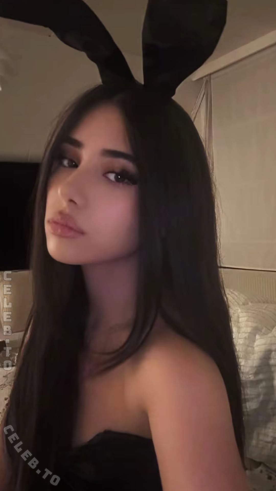 Asleyia nude photo 4