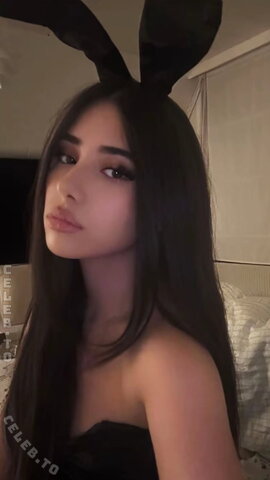 Asleyia nude photo 4