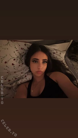 Asleyia nude photo 3