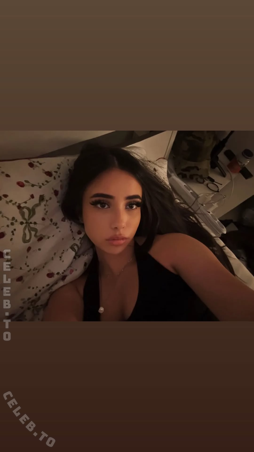 Asleyia nude photo 7