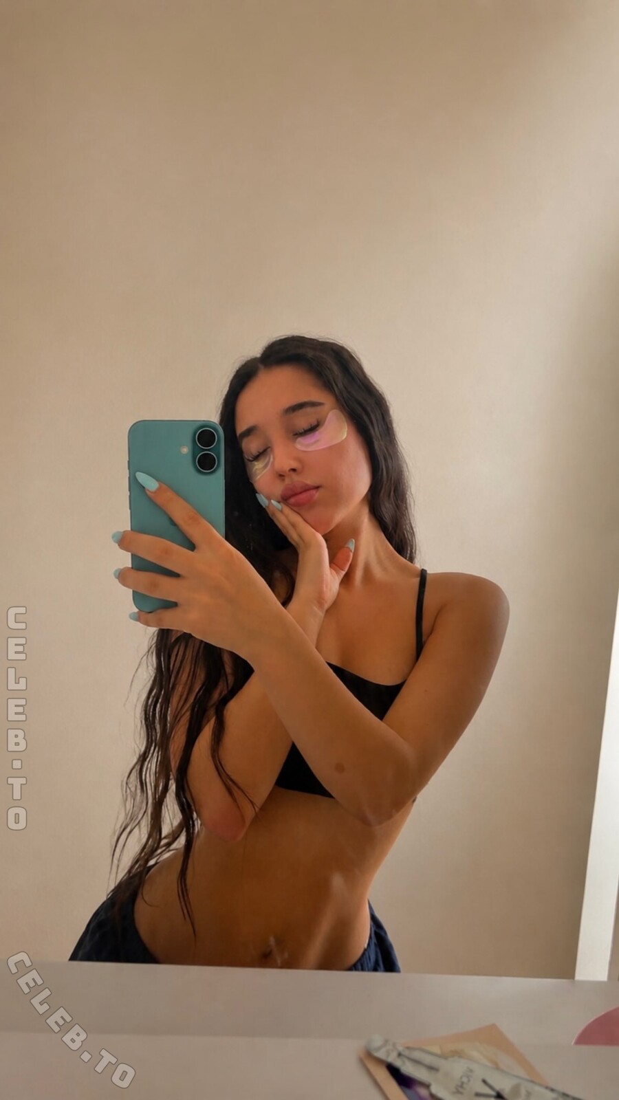aslicyla nude photo 2