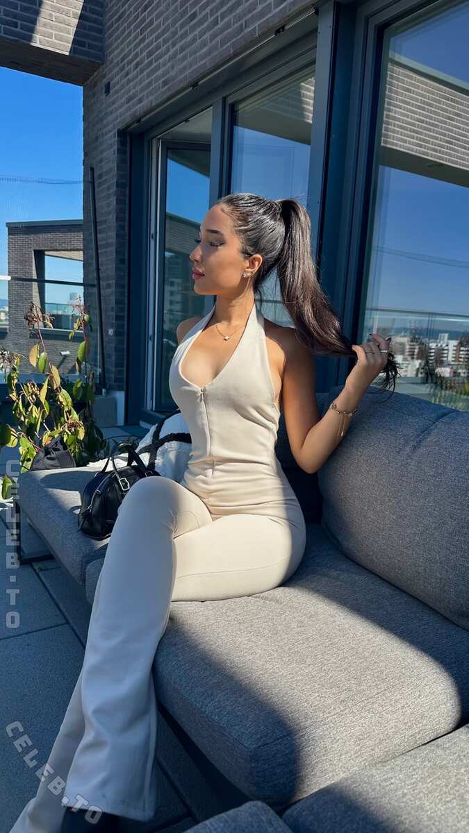 aslicyla nude photo 4