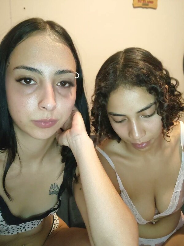 Aslince nude photo 9