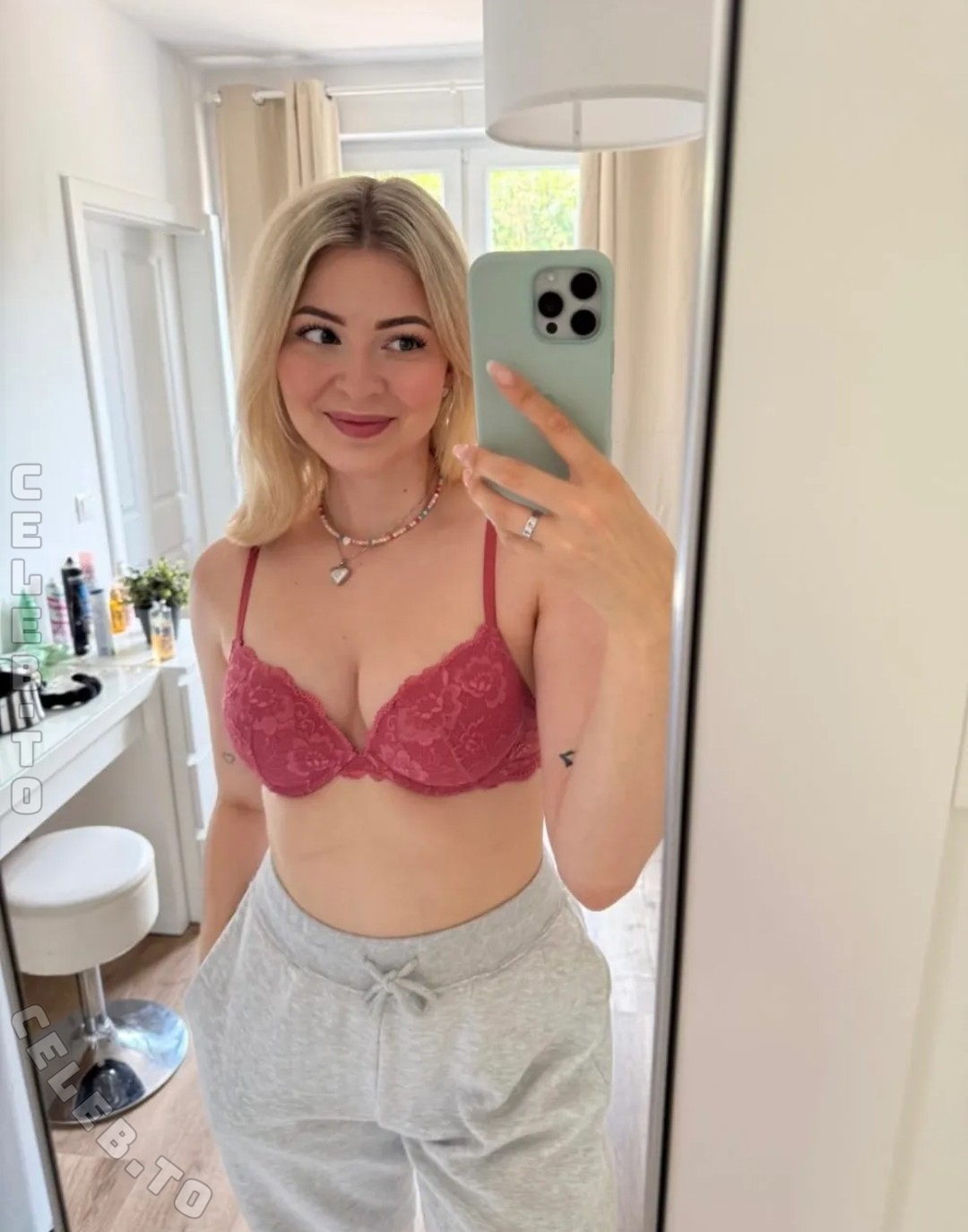 ASMR Janina nude photo 1