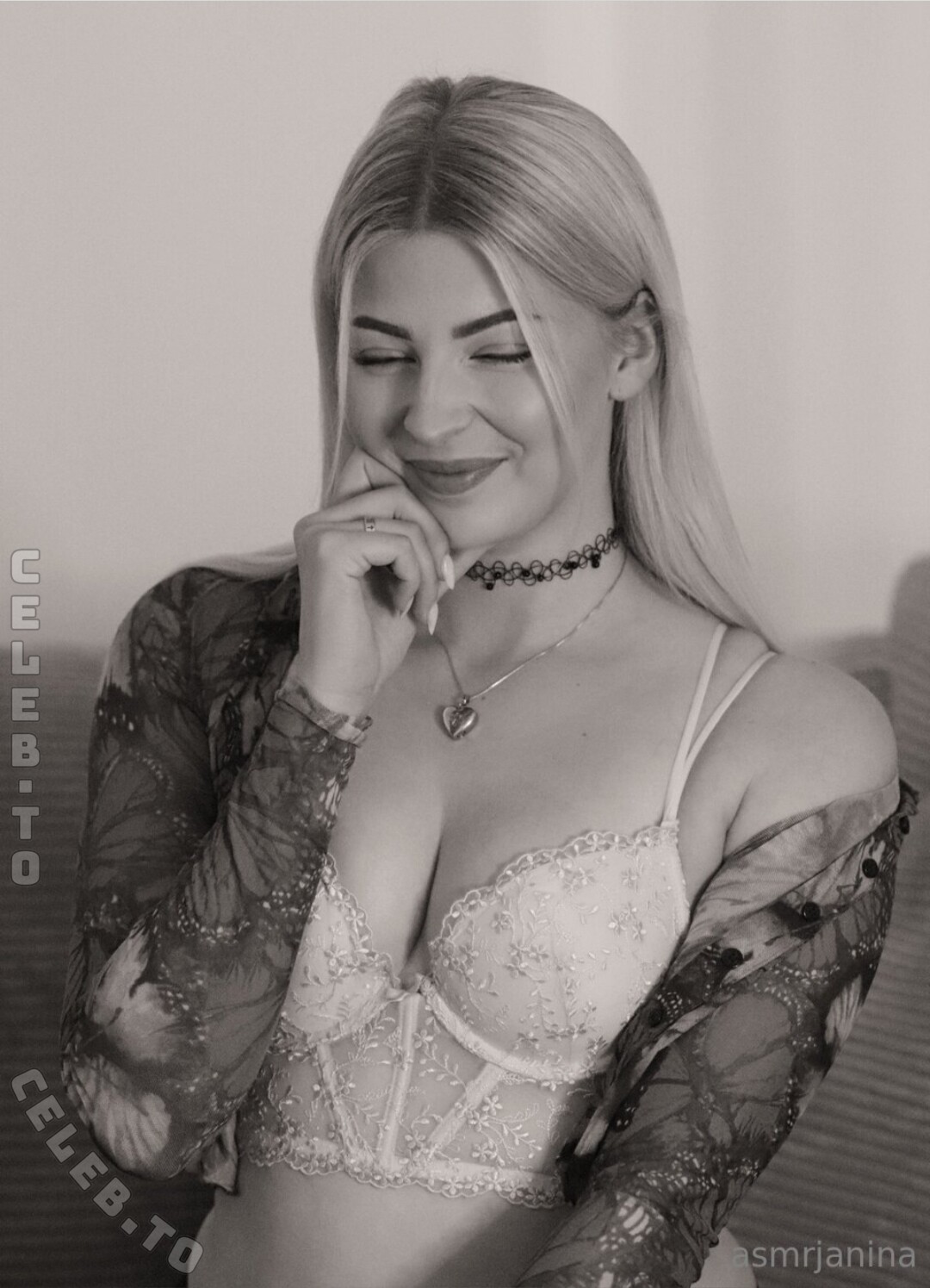 ASMR Janina nude photo 1