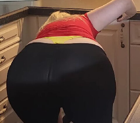 asmrcleaningwithme nude photo 7
