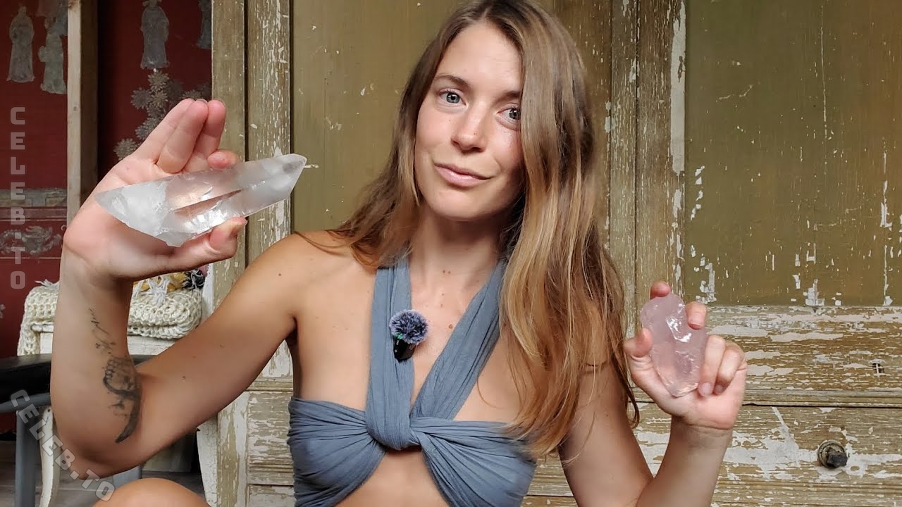 ASMRessense nude photo 1