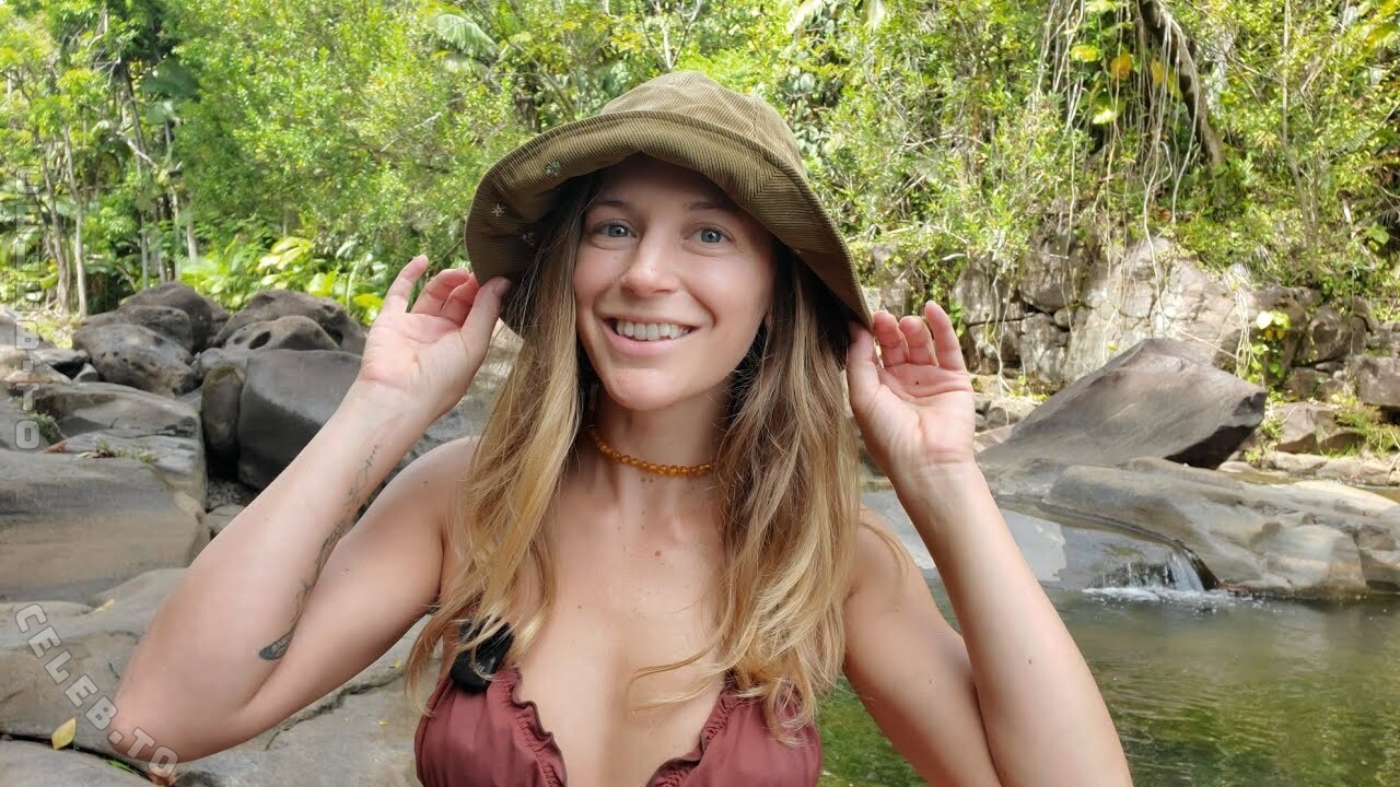 ASMRessense nude photo 7