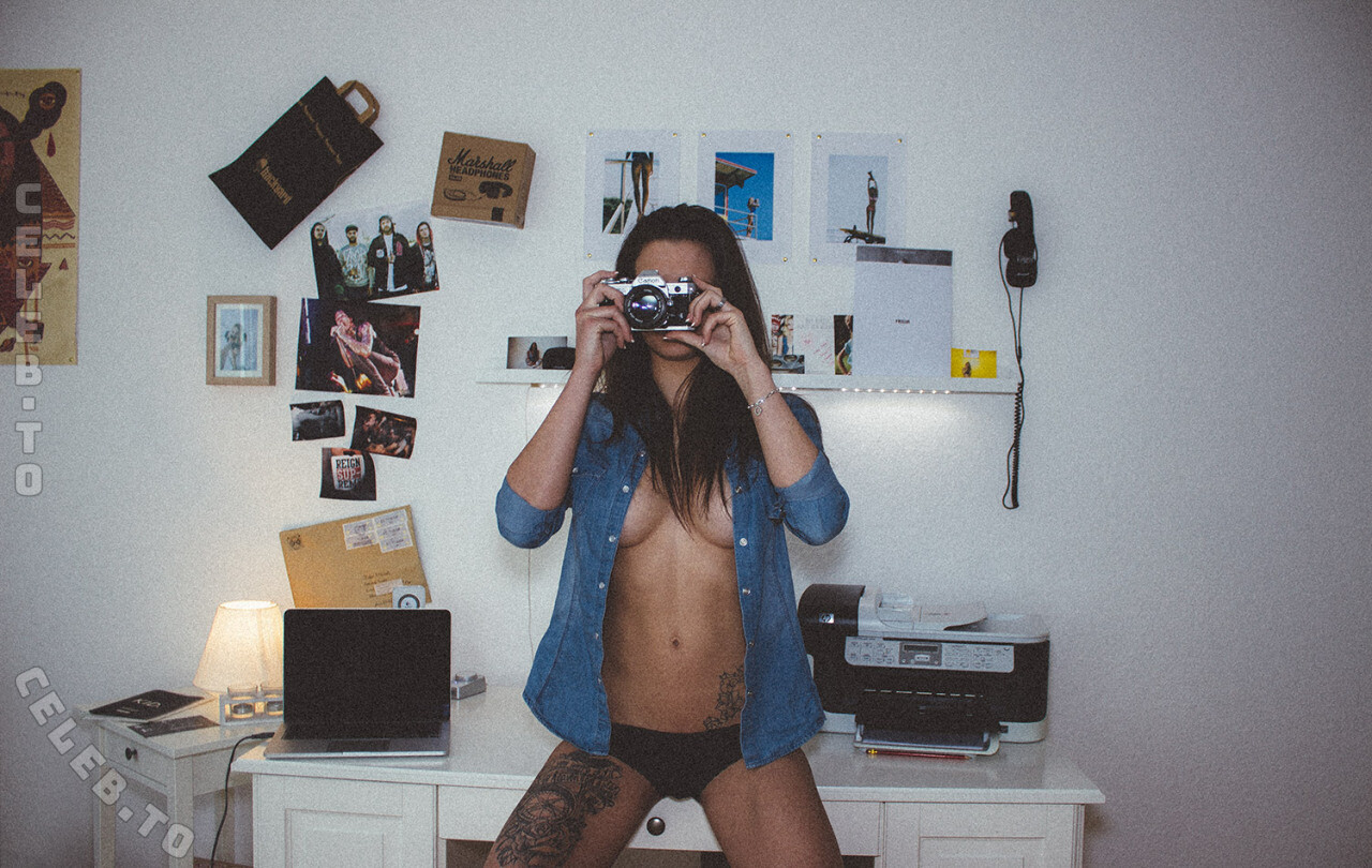 Asmuchasicecream nude photo 5