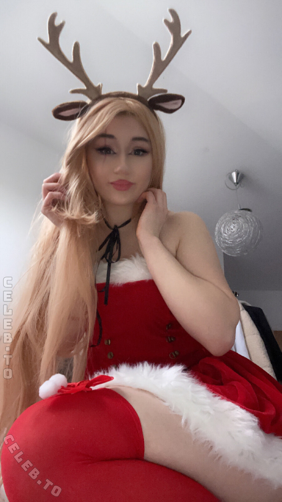 Asphelia nude photo 11