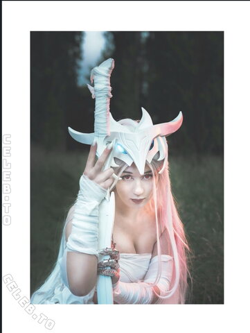 Asphelia nude photo 6
