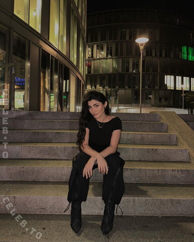 Asti Gevorgyan nude photo 16
