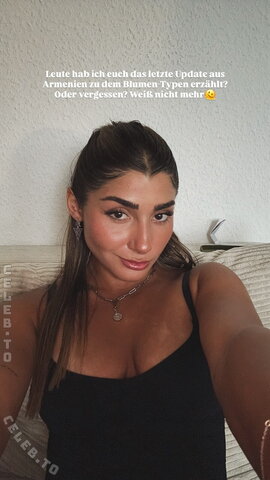 Asti Gevorgyan nude photo 13
