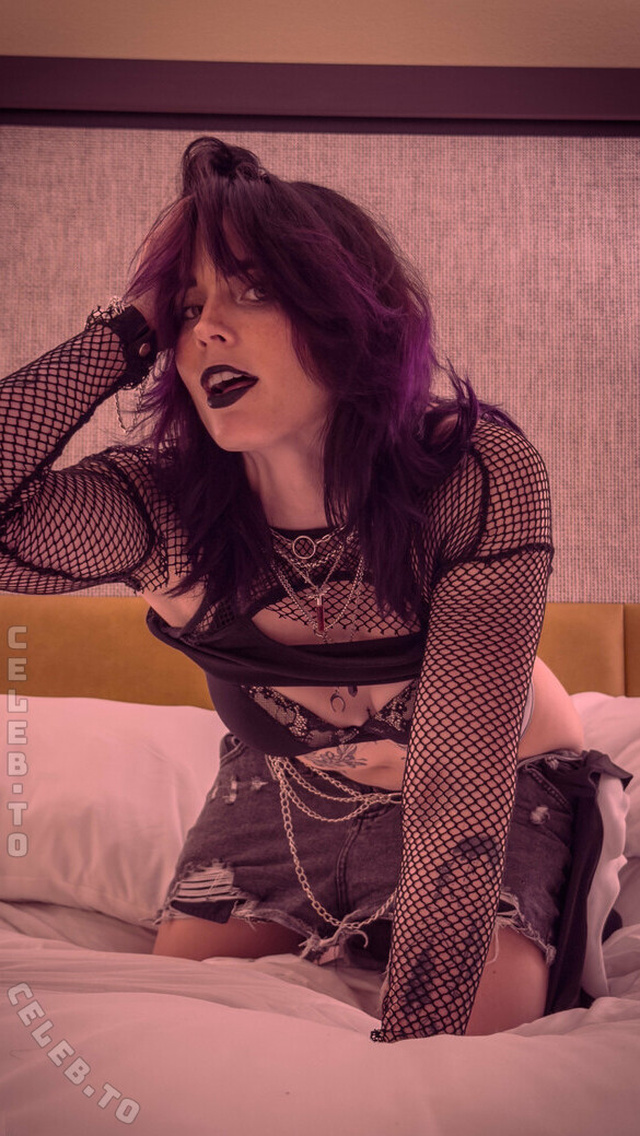 Athena Grimes nude photo 5