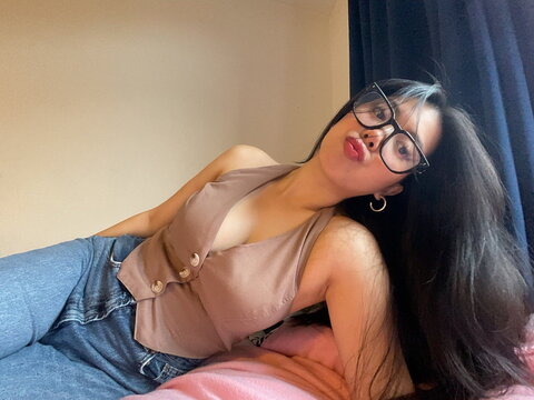 aubr3yplaza junitajusinta nude photo 4