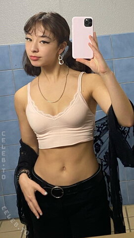 Aubrey Anderson-Emmons nude