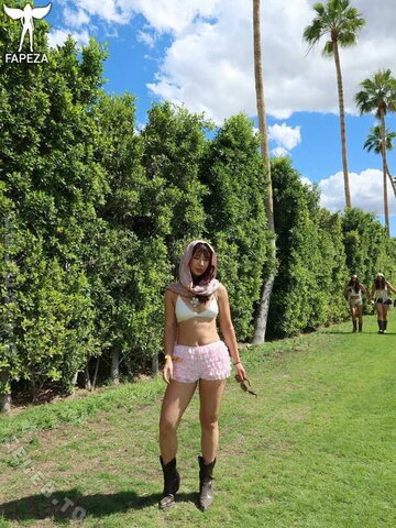 Aubrey Anderson-Emmons nude