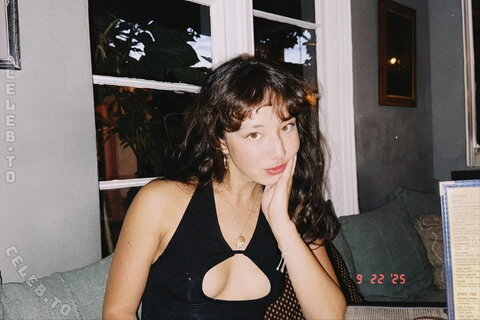 Aubrey Anderson-Emmons photo 4
