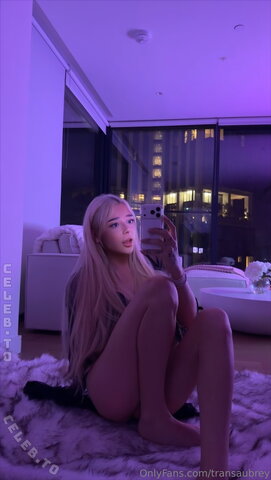 Aubreyts nude photo 7