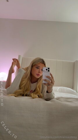 Aubreyts nude photo 5