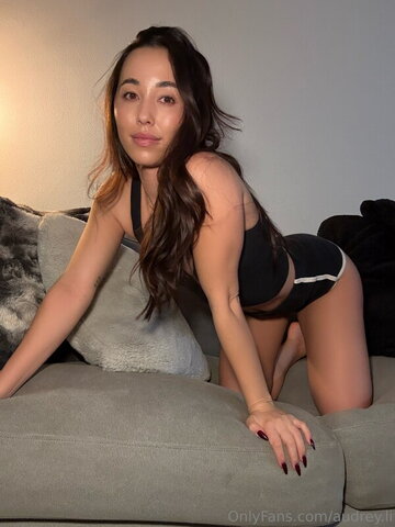 Audrey.Li nude photo 3