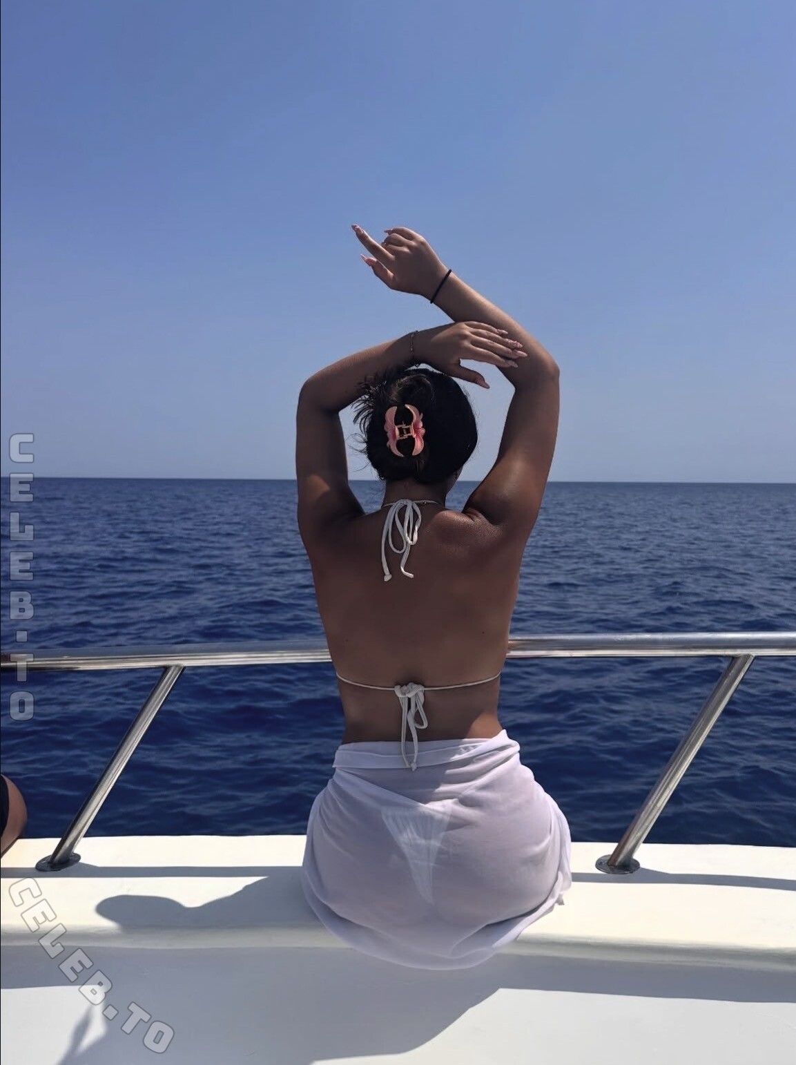 Aurelia.ci nude photo 13