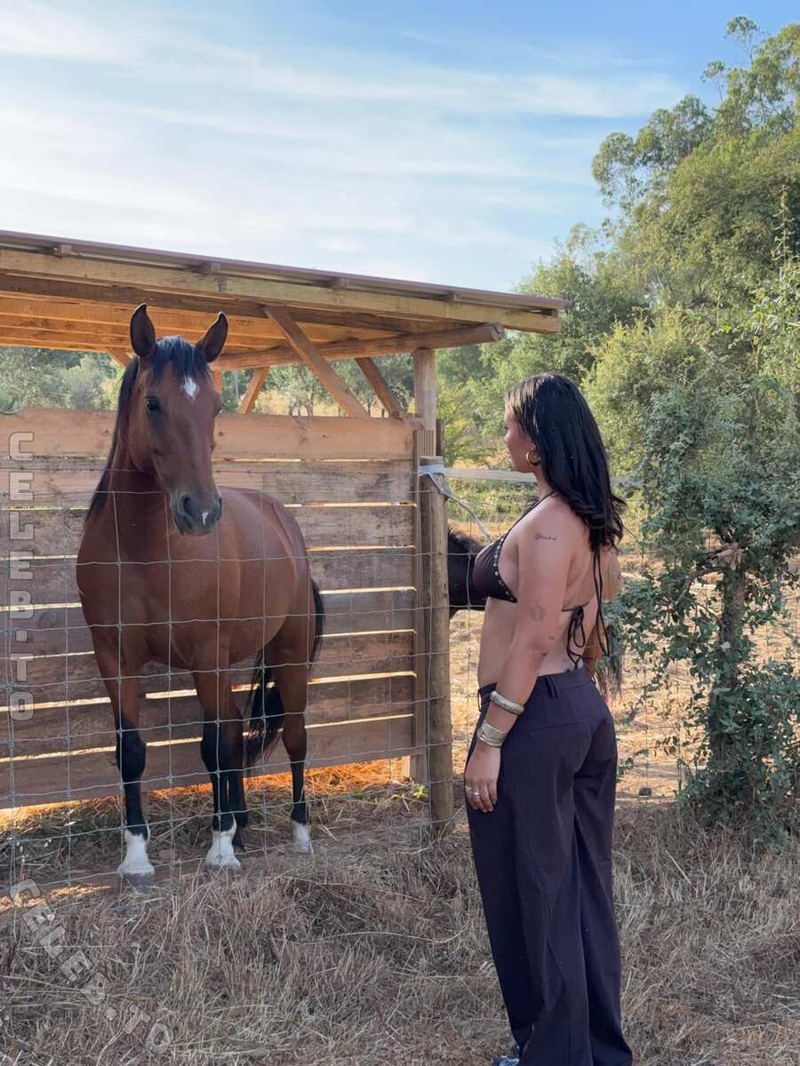 Aurelie_johann nude photo 3