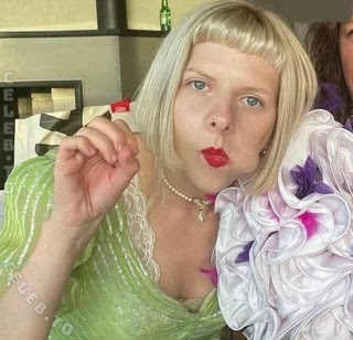 Aurora Aksnes nude photo 1