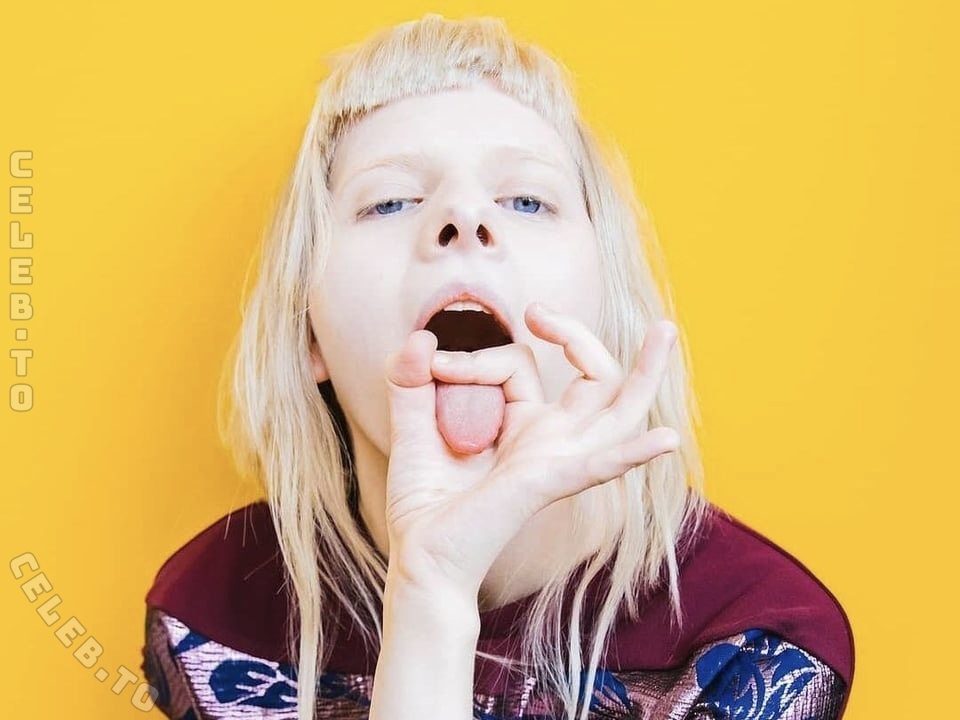Aurora Aksnes nude photo 2