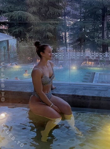 Aurora Uotila nude photo 6