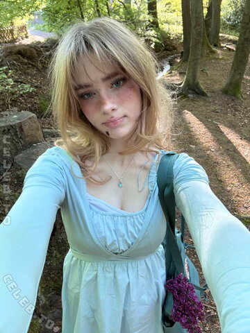 Aurora nude photo 8