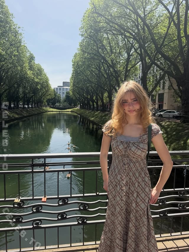 Aurora nude photo 1
